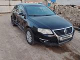 Volkswagen Passat 2007 года за 2 700 000 тг. в Атырау – фото 3