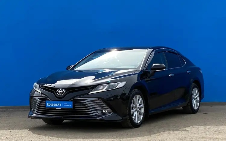 Toyota Camry 2018 года за 13 390 000 тг. в Алматы