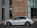 Toyota Camry 2021 года за 14 310 000 тг. в Павлодар – фото 3