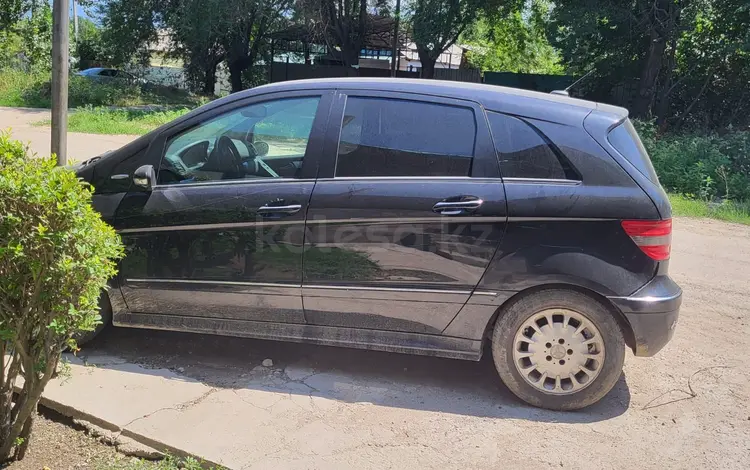 Mercedes-Benz B 170 2005 годаfor2 000 000 тг. в Алматы