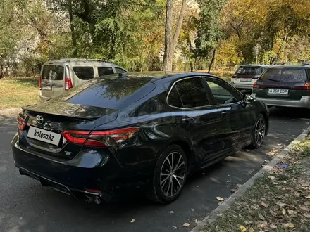 Toyota Camry 2020 года за 11 800 000 тг. в Алматы – фото 4