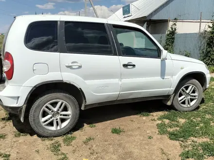 Chevrolet Niva 2011 года за 1 900 000 тг. в Уральск – фото 8