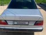 Mercedes-Benz E 230 1992 годаүшін2 000 000 тг. в Сарыагаш – фото 3