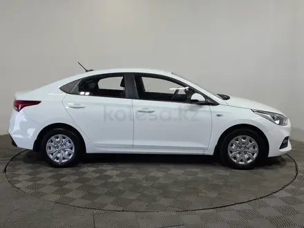 Hyundai Accent 2018 года за 7 690 000 тг. в Алматы – фото 4