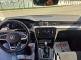 Volkswagen Passat 2023 года за 19 999 000 тг. в Алматы – фото 2
