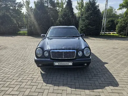 Mercedes-Benz E 280 1999 года за 3 800 000 тг. в Алматы – фото 6