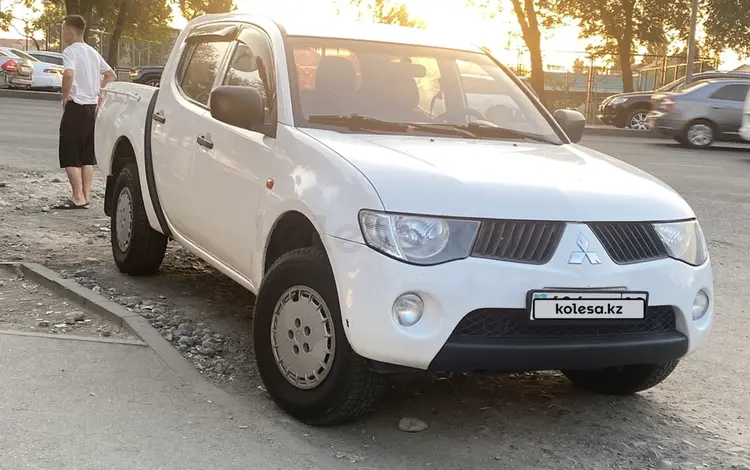 Mitsubishi L200 2006 года за 4 000 000 тг. в Алматы