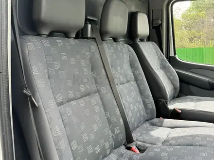 Mercedes-Benz Sprinter 2006 года за 8 500 000 тг. в Алматы – фото 50
