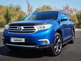 Toyota Highlander 2013 года за 12 300 000 тг. в Алматы