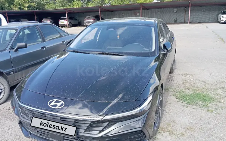 Hyundai Elantra 2023 годаfor10 500 000 тг. в Темиртау