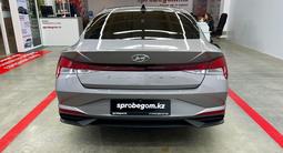 Hyundai Elantra 2021 года за 8 900 000 тг. в Караганда – фото 4