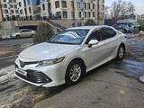 Toyota Camry 2019 годаүшін12 300 000 тг. в Алматы – фото 2