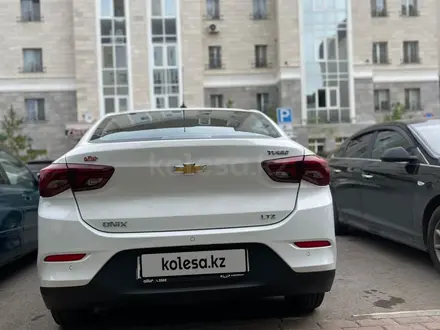 Chevrolet Onix 2023 года за 6 500 000 тг. в Астана – фото 4