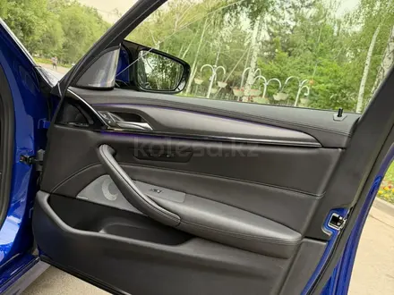 BMW M5 2019 года за 45 000 000 тг. в Алматы – фото 47