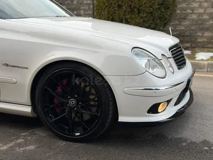 Mercedes-Benz E 55 AMG 2005 года за 15 000 000 тг. в Алматы – фото 14