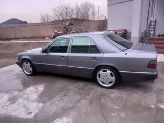 Mercedes-Benz E 280