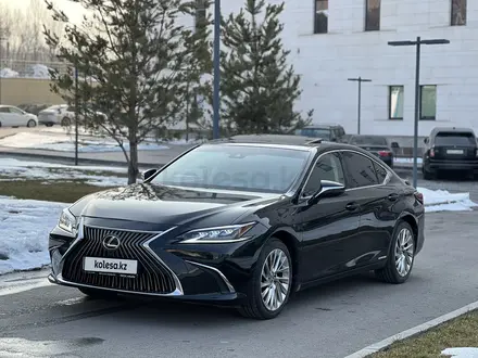 Lexus ES 300h 2021 года за 22 500 000 тг. в Алматы – фото 3