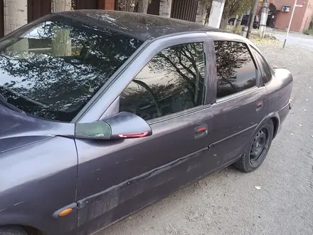 Opel Vectra 1997 года за 900 000 тг. в Актобе – фото 5