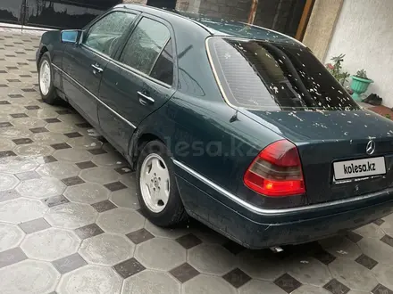 Mercedes-Benz C 180 1994 года за 2 300 000 тг. в Алматы – фото 2