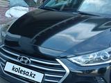 Hyundai Elantra 2018 года за 6 500 000 тг. в Туркестан – фото 4