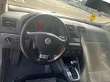 Volkswagen Golf 2008 годаүшін5 000 000 тг. в Уральск – фото 2