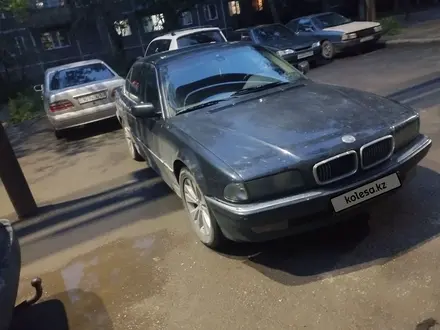 BMW 728 1996 года за 1 900 000 тг. в Караганда – фото 2