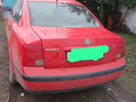 Volkswagen Passat 1996 года за 1 800 000 тг. в Караганда – фото 2