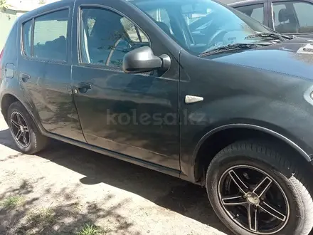 Renault Sandero 2010 года за 2 700 000 тг. в Кокшетау – фото 6