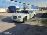 Chrysler 300C 2005 года за 5 000 000 тг. в Алматы – фото 4