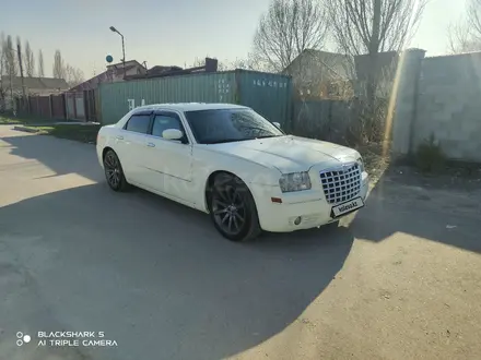 Chrysler 300C 2005 года за 5 000 000 тг. в Алматы – фото 6