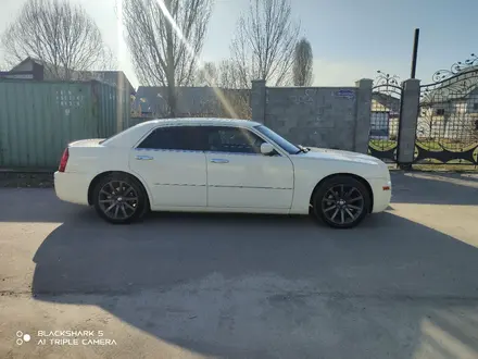 Chrysler 300C 2005 года за 5 000 000 тг. в Алматы – фото 7