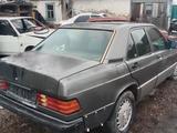 Mercedes-Benz 190 1993 годаүшін100 000 тг. в Усть-Каменогорск – фото 3