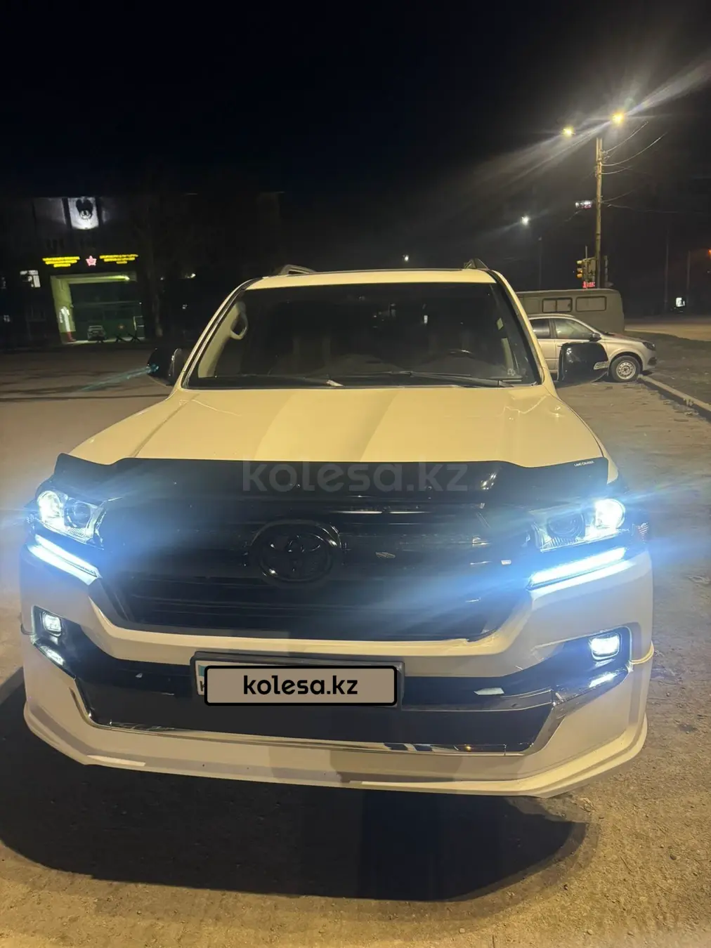Toyota Land Cruiser, 2011