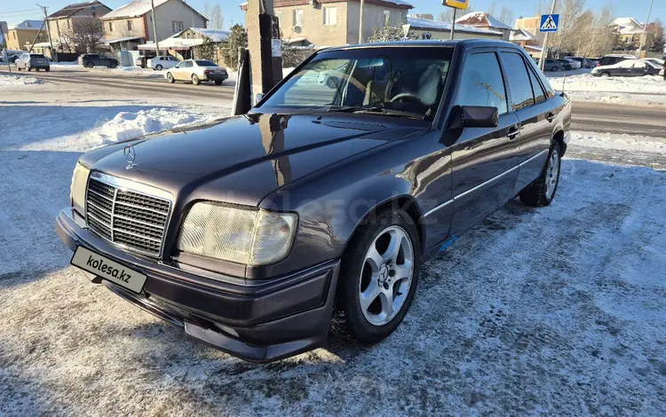 Mercedes-Benz E 220 1994 года за 2 999 999 тг. в Астана
