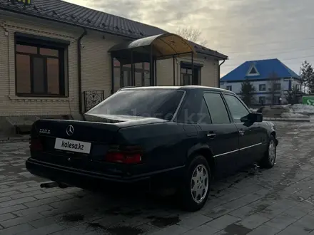 Mercedes-Benz E 200 1989 года за 1 450 000 тг. в Костанай – фото 4