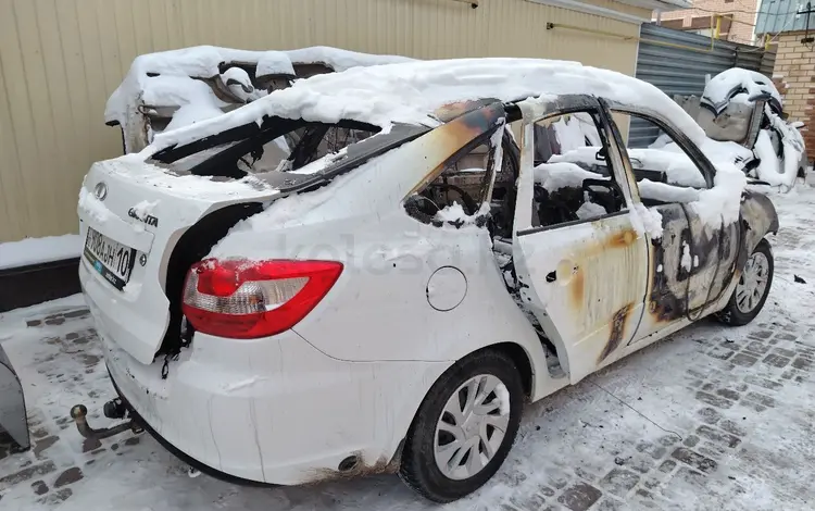 Гранта лифбек 2191.2015г кузов с документали за 350 000 тг. в Костанай