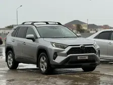 Toyota RAV4, 2021