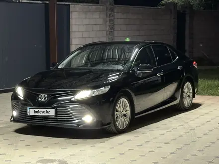 Toyota Camry 2019 года за 14 200 000 тг. в Алматы – фото 7