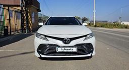 Toyota Camry 2019 года за 15 000 000 тг. в Алматы – фото 2