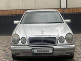 Mercedes-Benz E 230 1995 года за 2 500 000 тг. в Шымкент