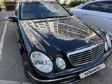 Mercedes-Benz E 320 2003 годаfor5 100 000 тг. в Астана