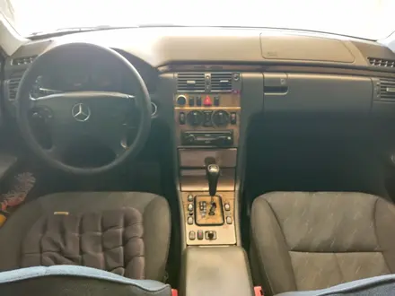 Mercedes-Benz E 240 1999 года за 4 200 000 тг. в Кызылорда – фото 7