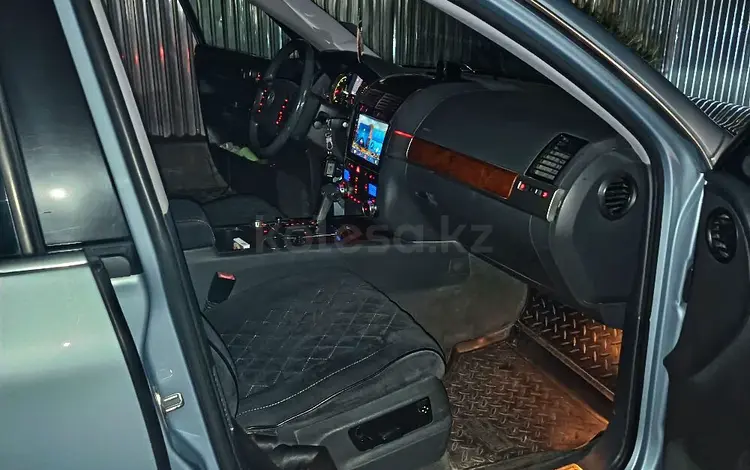 Volkswagen Touareg 2005 годаүшін5 500 000 тг. в Алматы