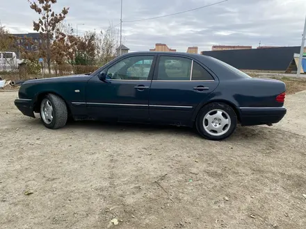 Mercedes-Benz E 280 1996 года за 3 000 000 тг. в Атырау – фото 7