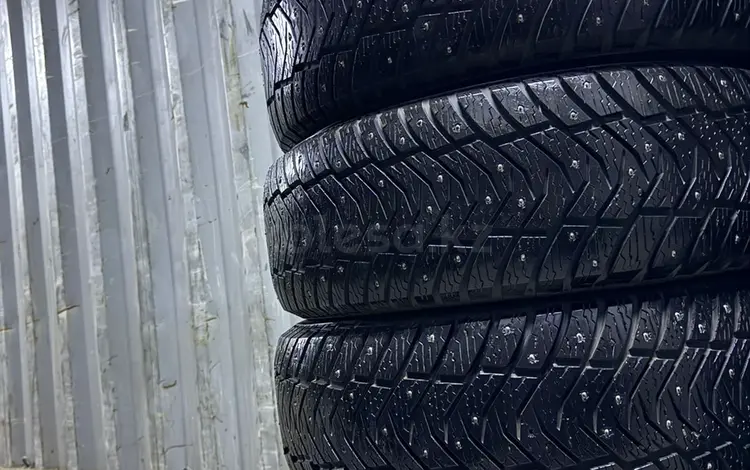 Шины Yokohama 265/65/R18 за 290 000 тг. в Алматы