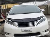 Toyota Sienna 2015 года за 16 000 000 тг. в Алматы