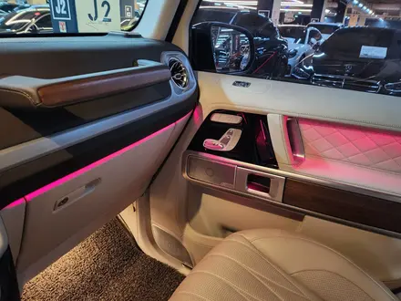 Mercedes-Benz G 63 AMG 4MATIC 2023 года за 80 000 000 тг. в Алматы – фото 18