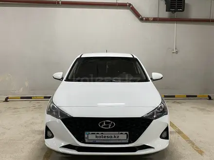 Hyundai Accent 2022 года за 7 900 000 тг. в Астана – фото 2