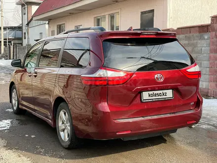 Toyota Sienna 2018 года за 14 300 000 тг. в Алматы – фото 3