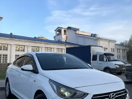 Hyundai Accent 2019 года за 6 000 000 тг. в Астана – фото 2